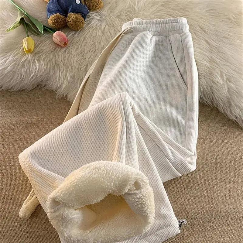 Women's Fleece-Lined Lounge Pants in White