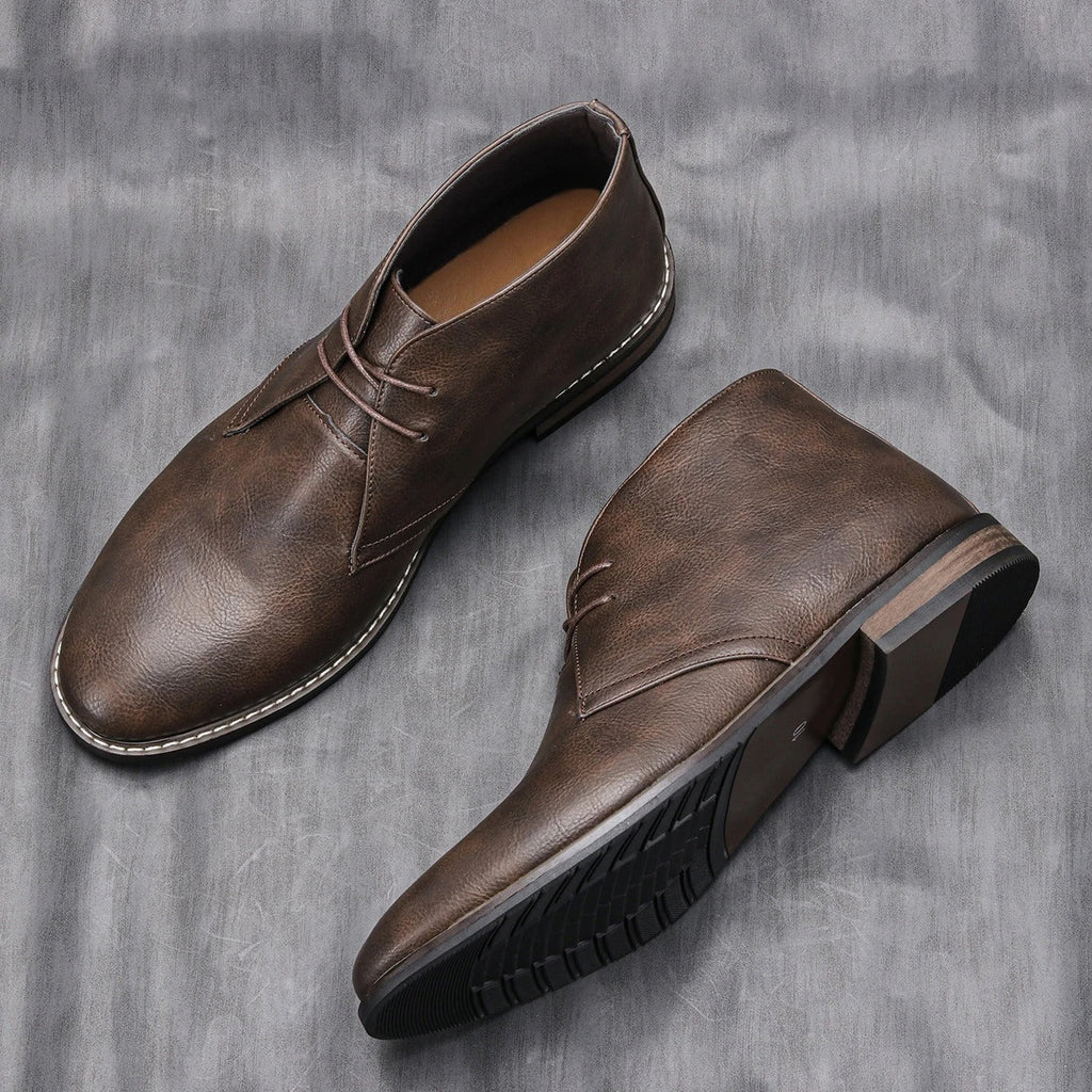 Men's Leather Chukka Boots – Sole Detail