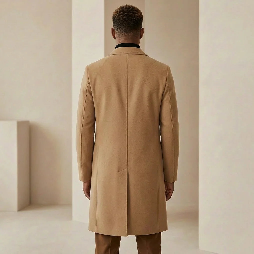 Men's single-breasted overcoat in black with notch lapel