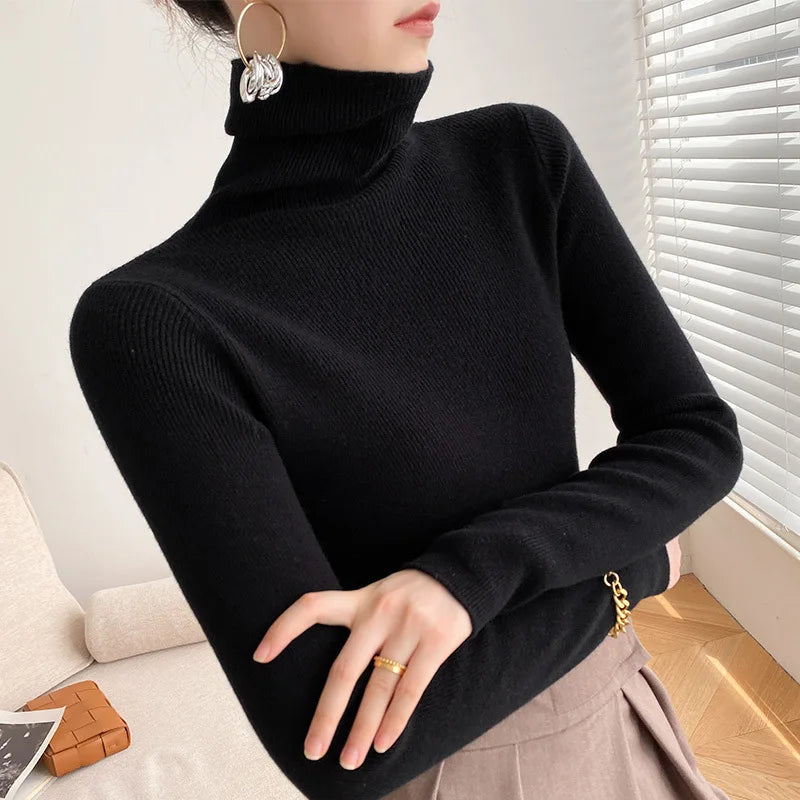 Women's black ribbed cashmere turtleneck sweater
