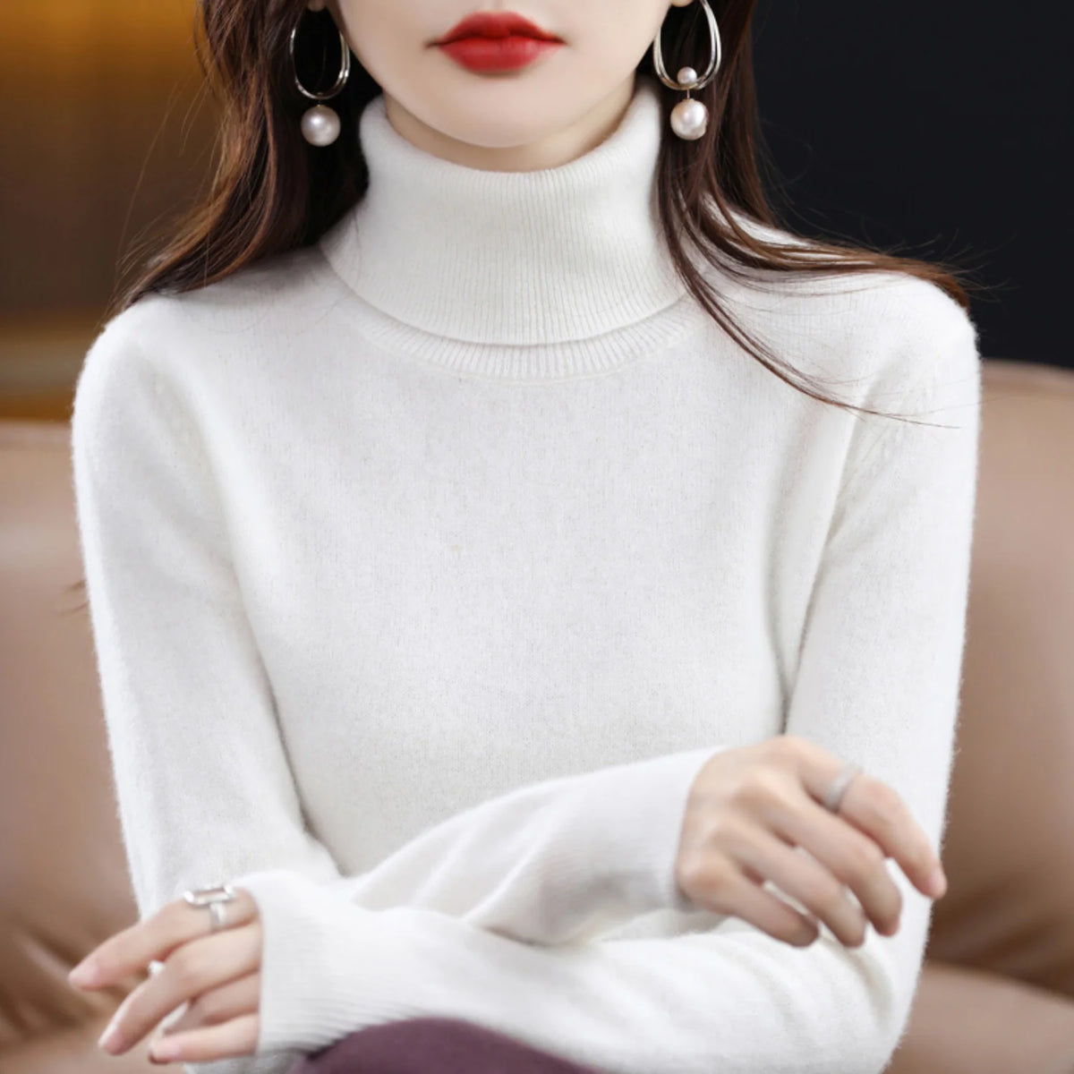 Women's Cashmere Turtleneck Sweater in Dark Brown