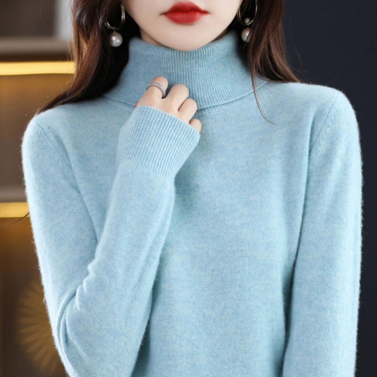 Women's Cashmere Turtleneck Sweater in Light Blue