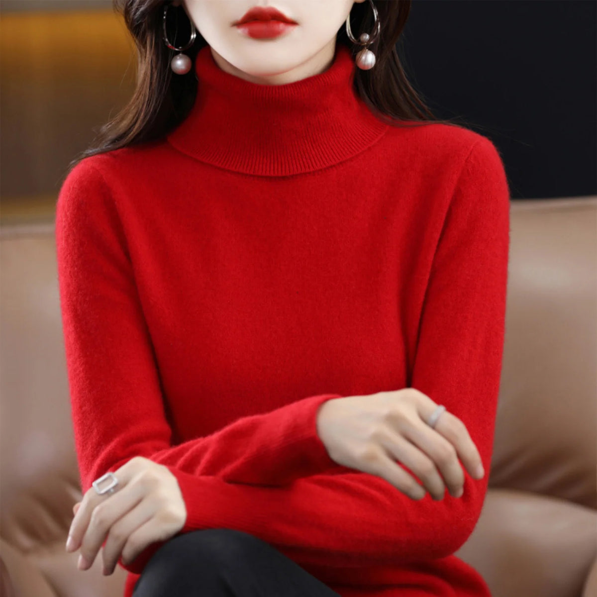 Women's Cashmere Turtleneck Sweater in Red