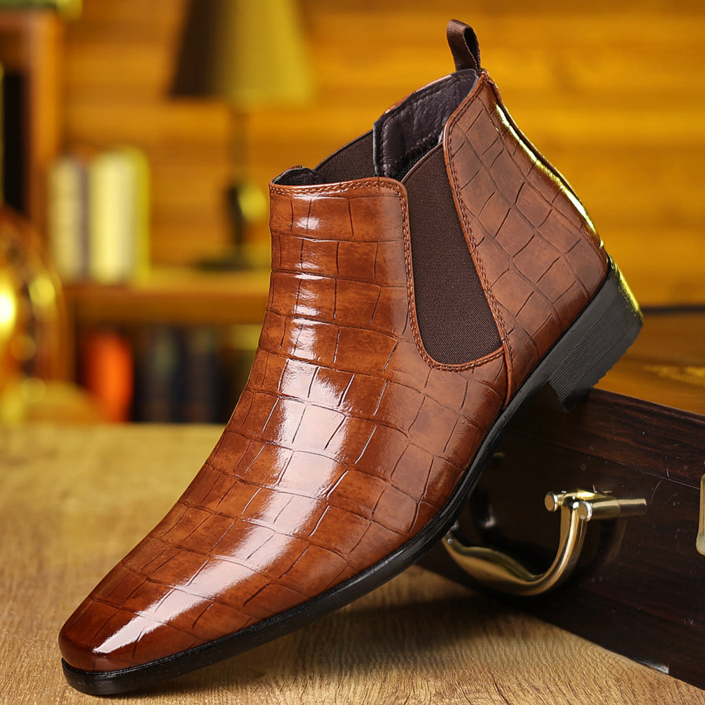 Men's Croc-Embossed Chelsea Boots – Sole Detail