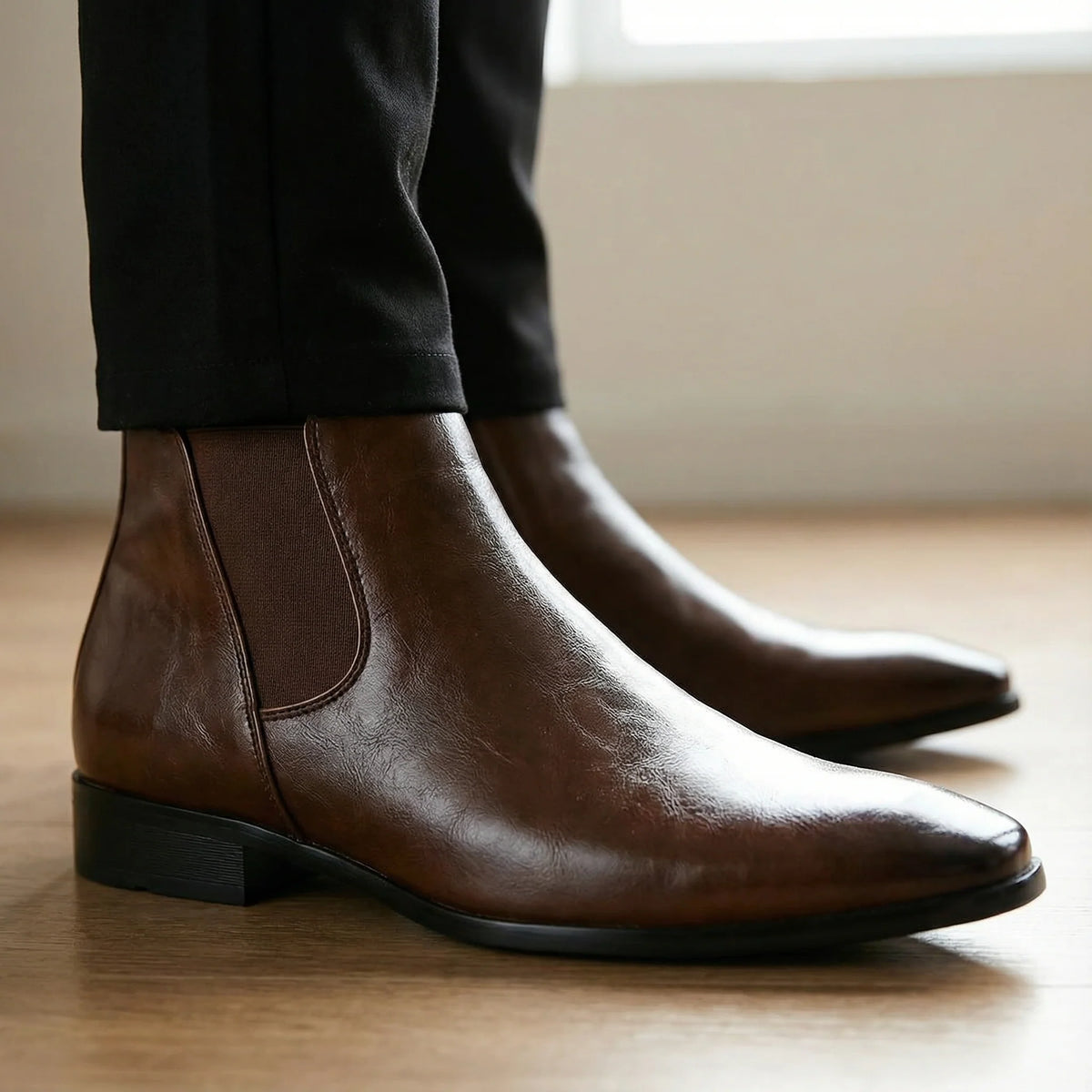 Men's burnished leather Chelsea boots in black with round toe