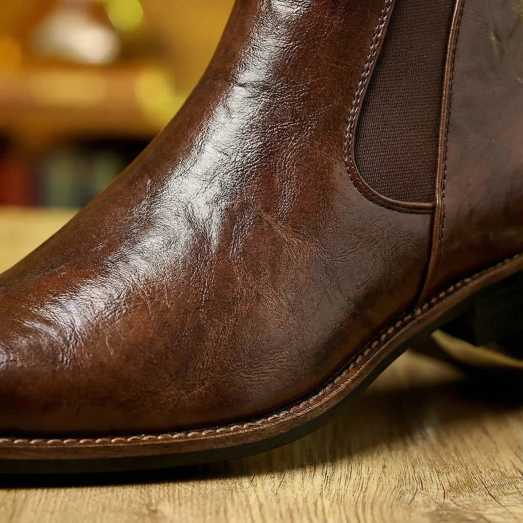 Sole view of the men's burnished leather Chelsea boots