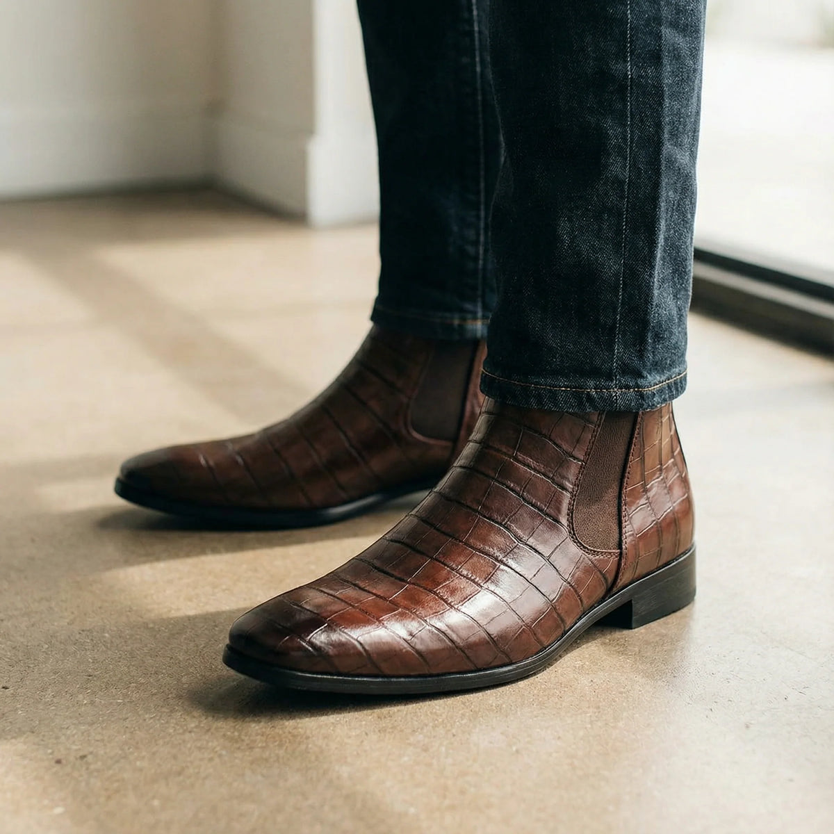 Men's alligator-embossed leather Chelsea boots in brown