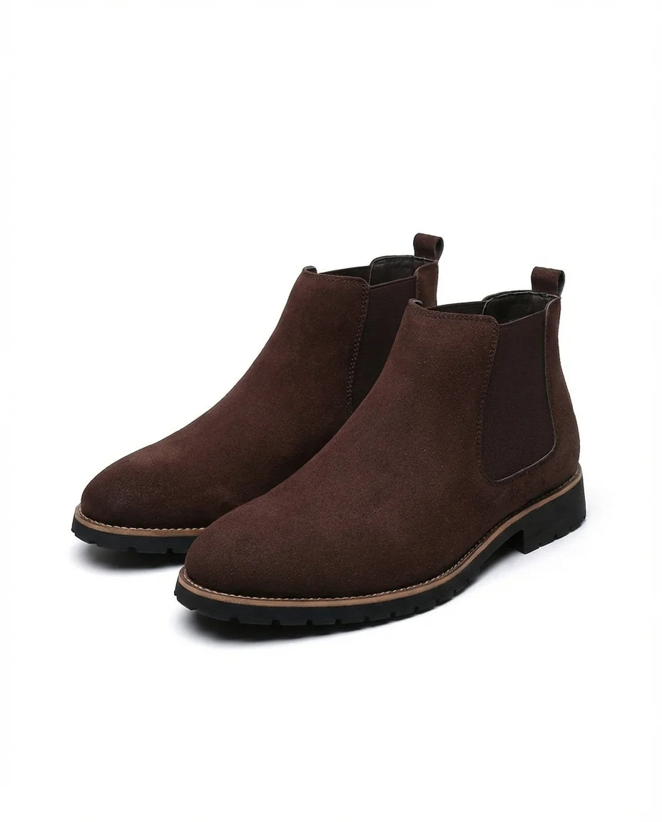 Men's suede Chelsea boots in brown with elastic gore
